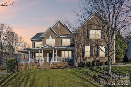 10205 Treetop Lane