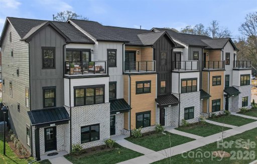 740 Falling Oak Alley 24