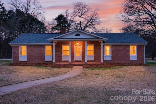 235 Lariat Circle