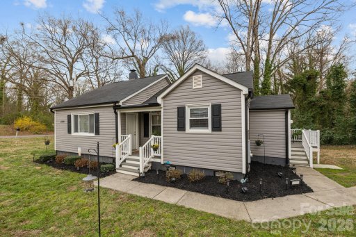 2984 Shady Lane