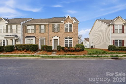 4723 Forestridge Commons Drive
