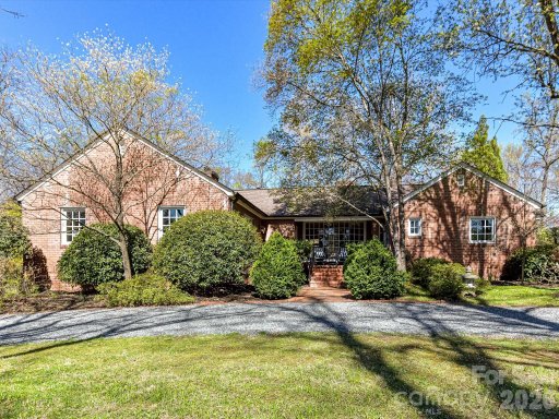 3009 Country Club Drive