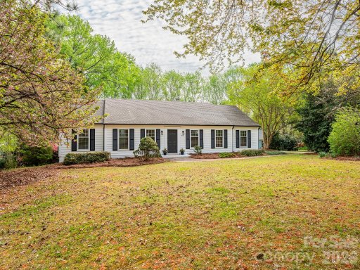 9012 Waggoneer Circle