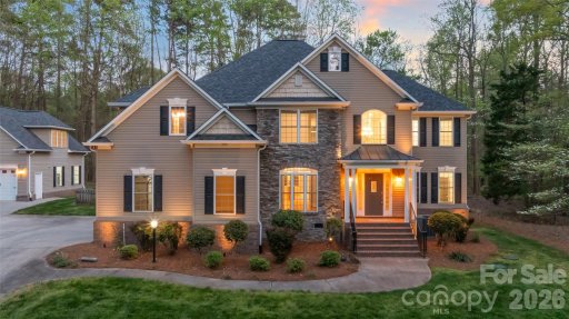 8913 Bayberry Trail