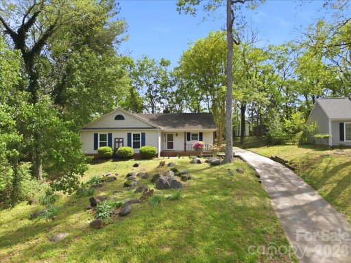 2516 Turnberry Lane