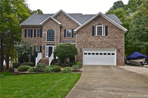 5071 Lakeview Circle