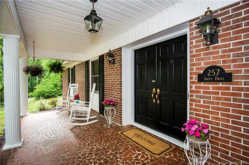 257 Amity Road