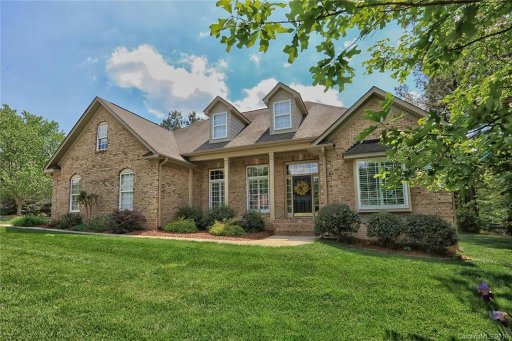 153 Honeysuckle Creek Loop