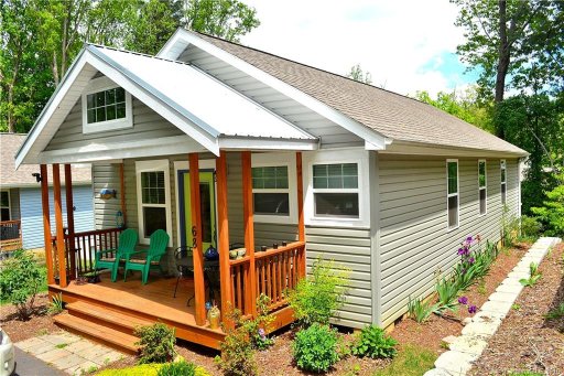 68 Marietta Street 101