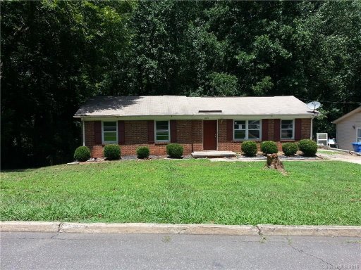 1203 Northwoods Drive