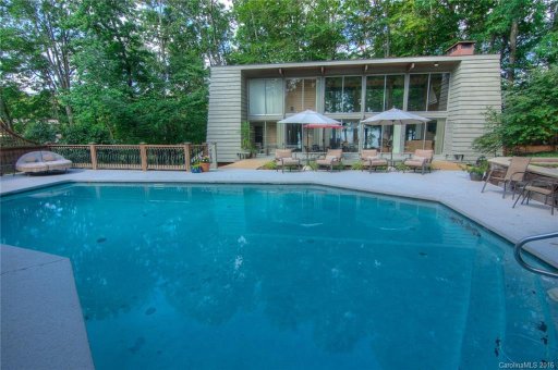 1112 Riverwood Drive