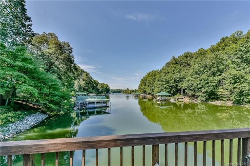 124 Hickory Point Court