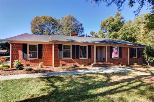 2647 Camelot Drive