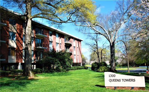 1300 Queens Road 407