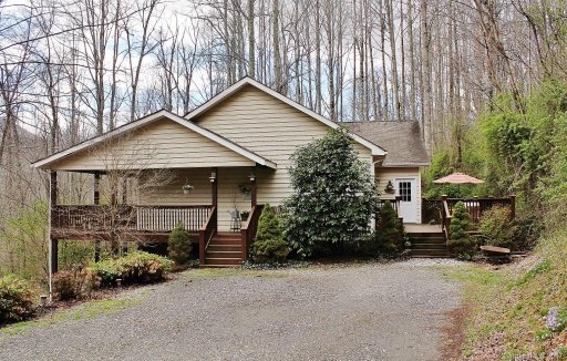 115 Walnut Knoll Drive