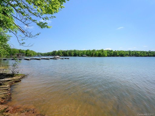 822 Armstrong Road L53