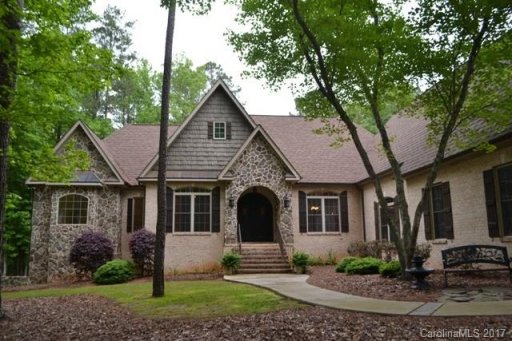 2894 Lakeshore Drive