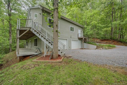 11 Lady Slipper Lane