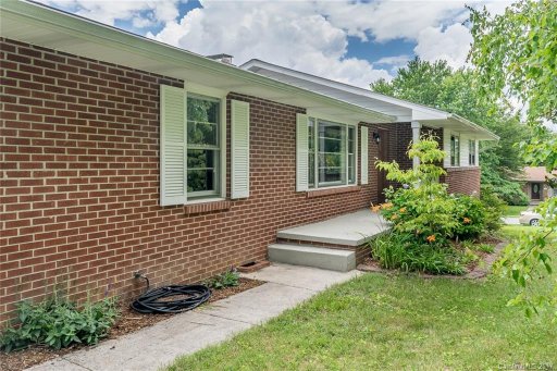 211 Monroe Drive