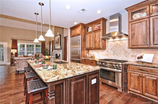 5008 Pineville Matthews Road 11