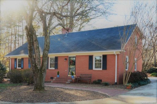 353 S Magnolia Street