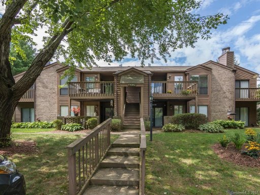 34 Ravencroft Lane