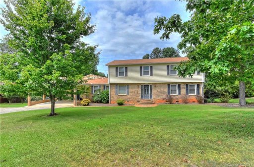 1206 Hawthorne Road