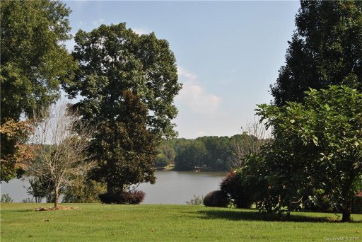 2820 Lake Front Drive