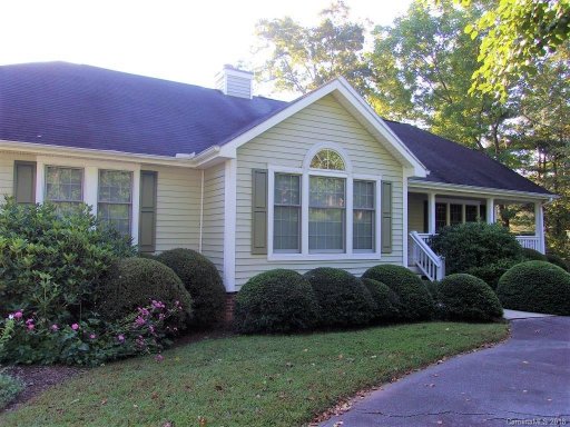 8 Old Applewood Lane