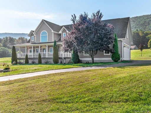 203 Saddle Club Lane