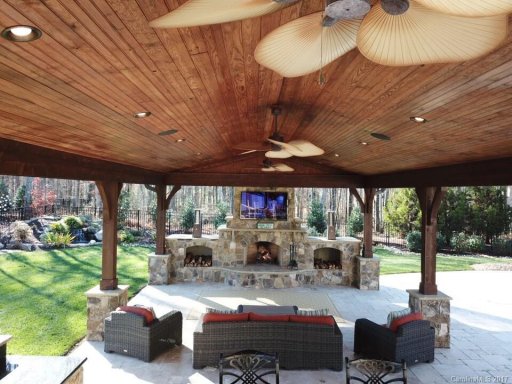 1218 Bromley Drive