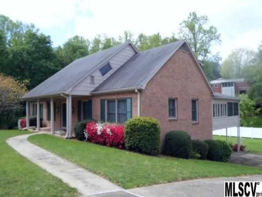 833 Chesterfield Circle