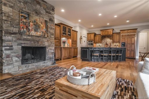 20345 Enclave Oaks Court