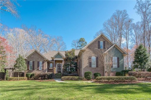 2205 Winding Oaks Trail