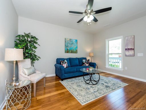 711 Villas Court 32