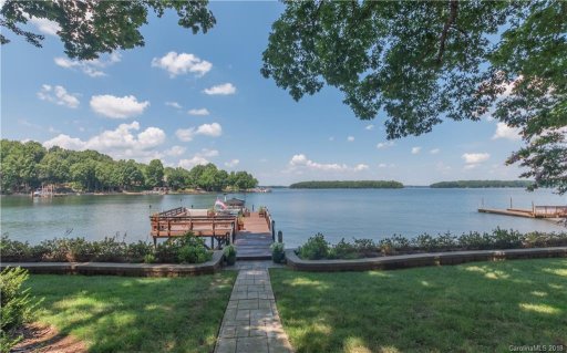 15838 Pineknoll Lane