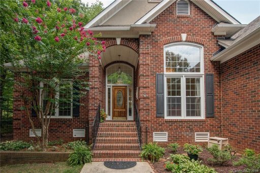 419 Hunters Pointe Drive