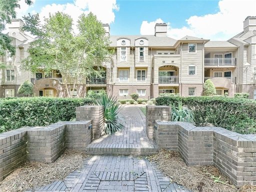 1101 E Morehead Street 28