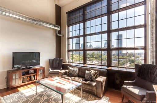 715 N Graham Street 604