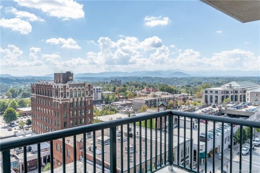 21 Battery Park Avenue 702