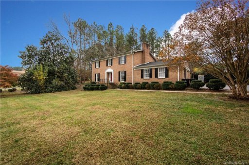 1700 Lakeview Drive