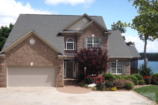 2230 Lake Forest Cove