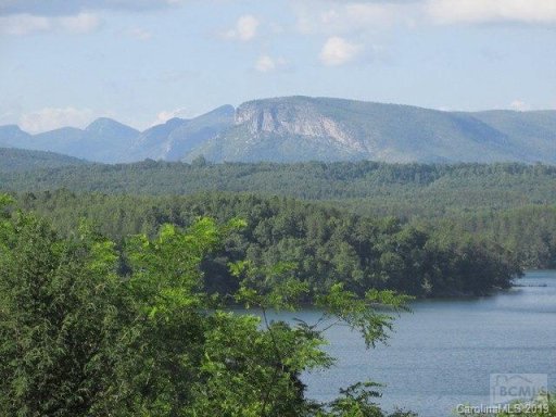 V L Lakeview Hills Drive