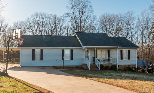 207 Pilots Ridge Drive