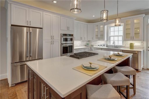 545 Griffith Village Lane 16