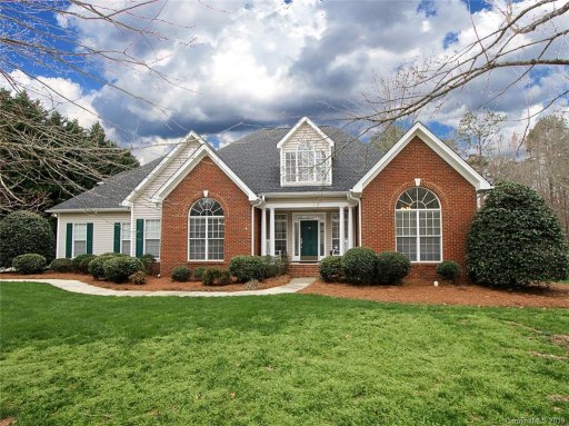 413 Hunters Point Drive