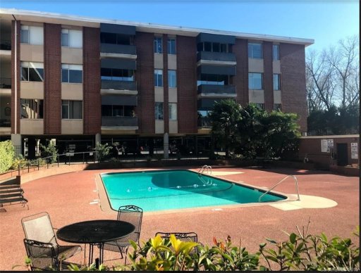 1300 Queens Road 414