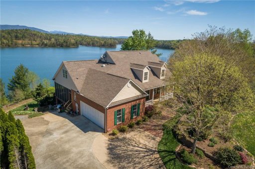 2266 Lake Forest Cove