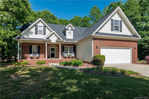 916 Gold Finch Circle