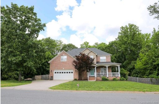 905 Stonewyck Drive